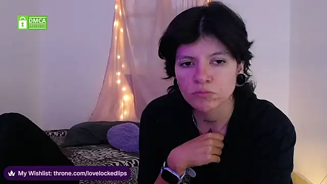 Snapshot of lovelockedlips chatting on February 2026 06:50:01 PM lovelockedlips online show from February 2026 06:50:01 PM