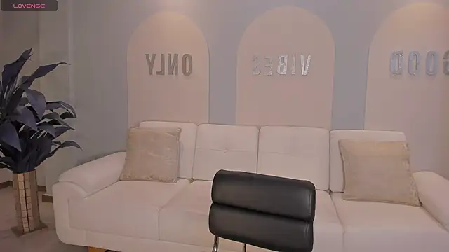 Snapshot of AmaliaCrus chatting on November 2025 07:57:01 PM AmaliaCrus online show from November 2025 07:57:01 PM