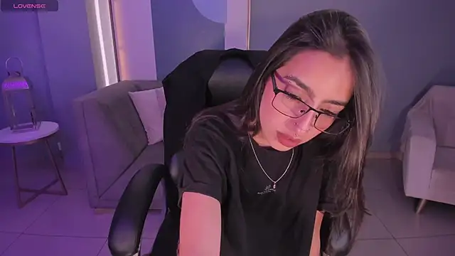 LarisaSmirnov online show from November 2025 03:49:02 AM