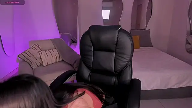 LarisaSmirnov online show from December 2025 04:00:02 AM