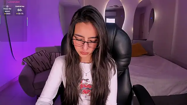 LarisaSmirnov online show from December 2025 03:37:02 AM