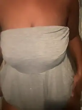 Snapshot of urgeminibrat chatting on November 2025 06:01:01 AM urgeminibrat online show from November 2025 06:01:01 AM