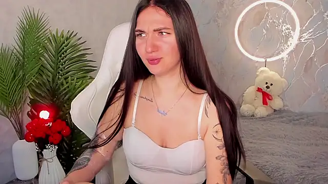 Snapshot of babyisperfect chatting on December 2025 03:48:01 AM babyisperfect online show from December 2025 03:48:01 AM