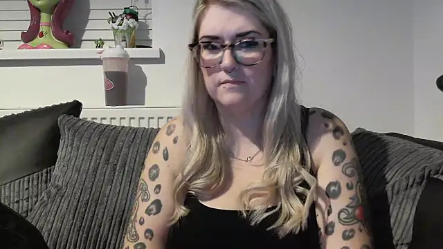 Sizzling Indie36 online show from November 2025 08:19:02 PM