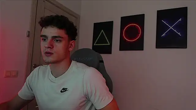 Snapshot of Brad_Holloway chatting on September 2025 05:13:01 PM Brad Holloway online show from September 2025 05:13:01 PM