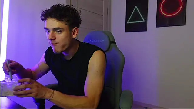 Snapshot of Brad_Holloway chatting on September 2025 01:11:01 PM Brad Holloway online show from September 2025 01:11:01 PM