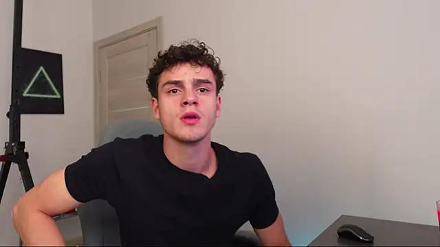 Snapshot of Brad_Holloway chatting on October 2025 01:09:02 PM Brad Holloway online show from October 2025 01:09:02 PM