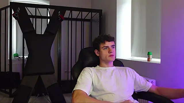 Snapshot of Brad_Holloway chatting on October 2025 12:39:01 PM Brad Holloway online show from October 2025 12:39:01 PM