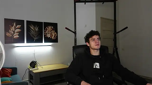 Snapshot of Brad_Holloway chatting on November 2025 06:24:02 AM Brad Holloway online show from November 2025 06:24:02 AM