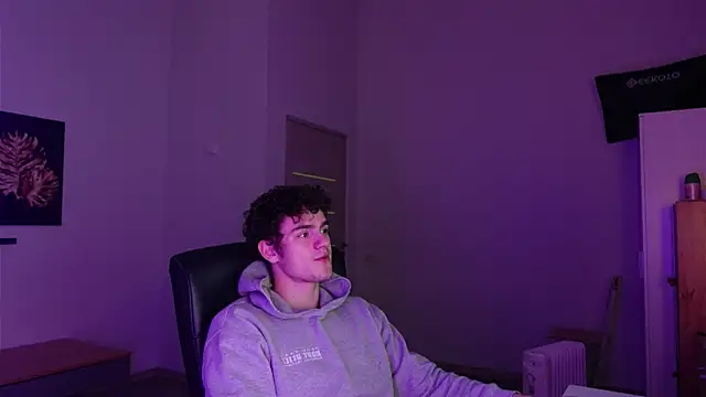 Snapshot of Brad_Holloway chatting on November 2025 06:39:03 AM Brad Holloway online show from November 2025 06:39:03 AM