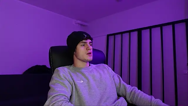 Snapshot of Brad_Holloway chatting on December 2025 02:04:01 PM Brad Holloway online show from December 2025 02:04:01 PM