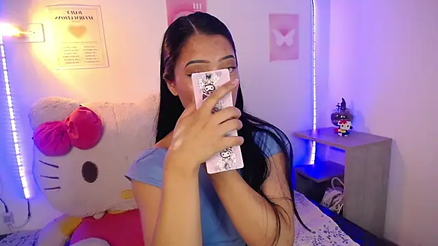 Emilybutterfly1 online show from November 2025 11:15:01 PM