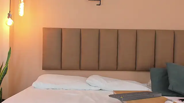 honeygray02 online show from October 2025 12:39:02 PM