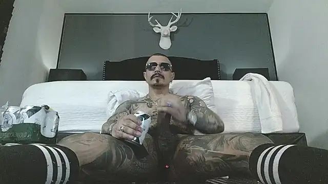 danilog515 online show from April 2026 01:23:02 AM