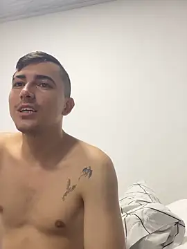 pareja curiosa19 online show from November 2025 01:37:01 AM