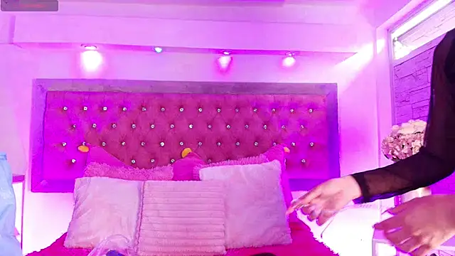 Andy Leex online show from February 2026 08:07:01 PM