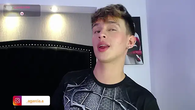 LiamWildx20 online show from March 2026 11:20:02 PM