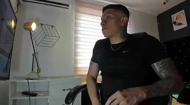 ethan dalton  online show from March 2025 04:43:02 PM