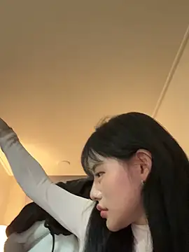 Snapshot of tangju7 chatting on November 2025 10:09:02 PM tangju7 online show from November 2025 10:09:02 PM