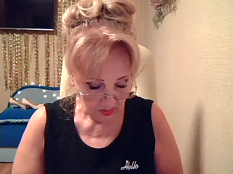 Margo Sweety online show from November 2025 06:21:02 PM