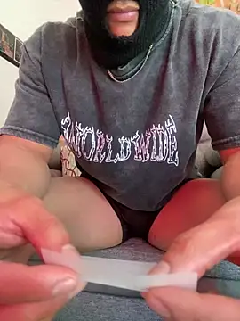 dirtyrobber635 online show from March 2025 09:02:02 PM