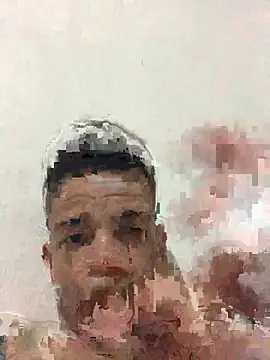 Snapshot of HenriquePhn chatting on May 2026 12:08:02 AM HenriquePhn online show from May 2026 12:08:02 AM