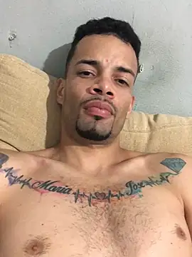 Snapshot of HenriquePhn chatting on August 2026 02:54:01 AM HenriquePhn online show from August 2026 02:54:01 AM