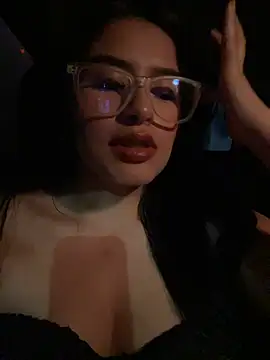 andrea gomes  online show from April 2026 07:30:02 AM