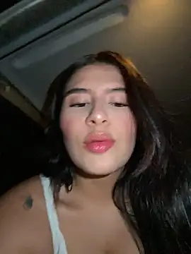 Snapshot of andrea_gomes_ chatting on April 2026 06:42:02 AM andrea gomes online show from April 2026 06:42:02 AM