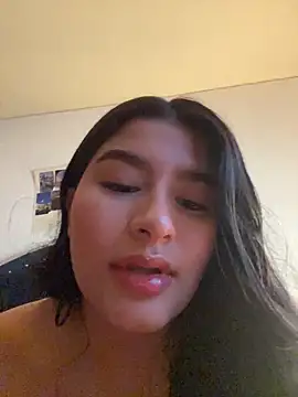 Snapshot of andrea_gomes_ chatting on May 2026 07:14:02 AM andrea gomes online show from May 2026 07:14:02 AM