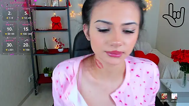 Snapshot of Kitti__ chatting on May 2026 05:02:02 AM Kitti online show from May 2026 05:02:02 AM