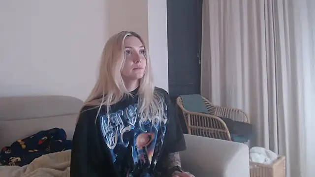 tattoobbgirl online show from November 2025 05:35:02 PM