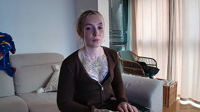 Snapshot of tattoobbgirl chatting on March 2026 05:30:01 PM tattoobbgirl online show from March 2026 05:30:01 PM