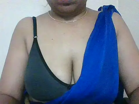 Snapshot of snehashreyatamil chatting on December 2025 07:50:01 AM snehashreyatamil online show from December 2025 07:50:01 AM