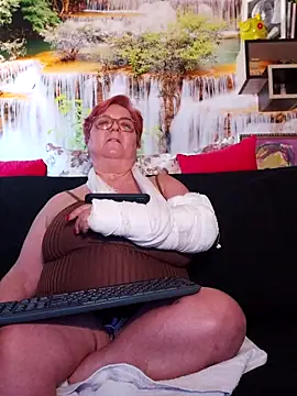 Snapshot of QueenPammy1 chatting on March 2025 01:17:02 PM QueenPammy1 online show from March 2025 01:17:02 PM