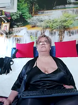 Snapshot of QueenPammy1 chatting on November 2025 06:34:02 AM QueenPammy1 online show from November 2025 06:34:02 AM