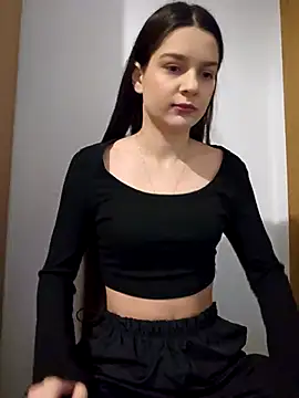 Snapshot of EvieSexy chatting on March 2025 07:15:01 AM EvieSexy online show from March 2025 07:15:01 AM