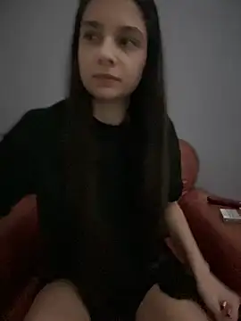 Snapshot of EvieSexy chatting on March 2025 07:20:02 PM EvieSexy online show from March 2025 07:20:02 PM