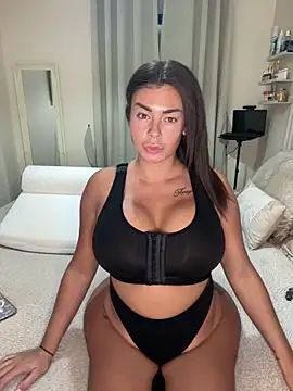 ultimate PAWG online show from April 2026 07:07:01 PM