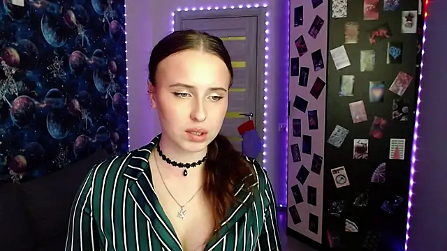 BarbiePieer online show from December 2025 06:49:02 PM