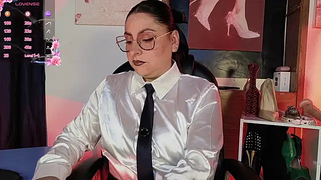 Snapshot of _LuanaDabbraccio chatting on May 2026 02:44:01 PM LuanaDabbraccio online show from May 2026 02:44:01 PM