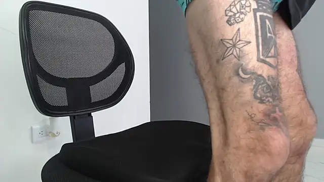 Snapshot of bigdick_monster1 chatting on October 2025 02:15:01 PM bigdick monster1 online show from October 2025 02:15:01 PM