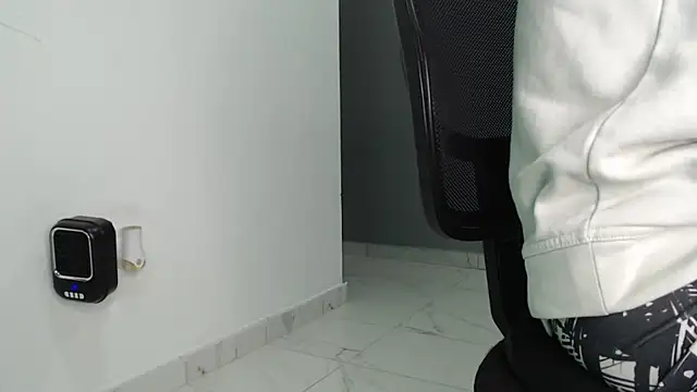 Snapshot of bigdick_monster1 chatting on October 2025 10:13:02 AM bigdick monster1 online show from October 2025 10:13:02 AM