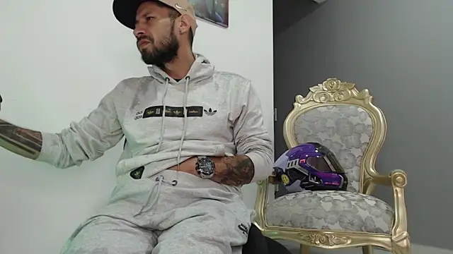 Snapshot of bigdick_monster1 chatting on November 2025 11:42:01 AM bigdick monster1 online show from November 2025 11:42:01 AM