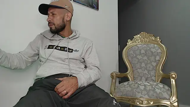 Snapshot of bigdick_monster1 chatting on November 2025 11:05:01 AM bigdick monster1 online show from November 2025 11:05:01 AM