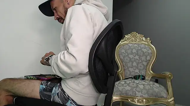 Snapshot of bigdick_monster1 chatting on December 2025 10:53:02 AM bigdick monster1 online show from December 2025 10:53:02 AM