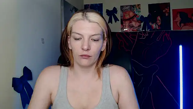 VanessaRey  online show from April 2026 04:24:01 PM