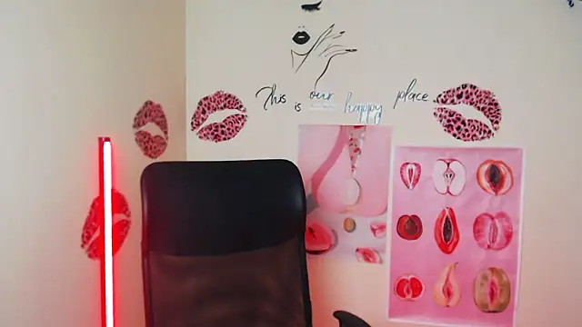 Snapshot of VanessaRey_ chatting on April 2026 04:17:02 PM VanessaRey online show from April 2026 04:17:02 PM