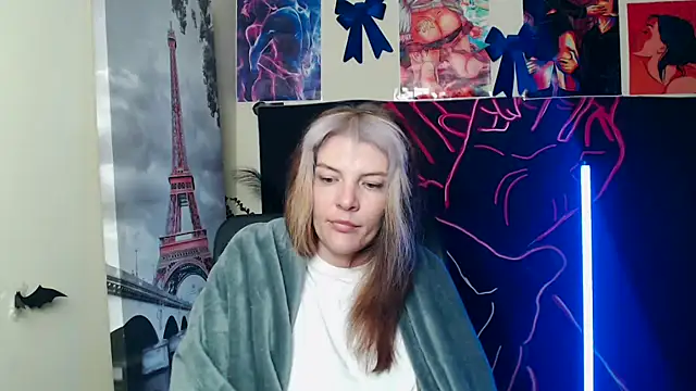 Snapshot of VanessaRey_ chatting on May 2026 04:54:02 AM VanessaRey online show from May 2026 04:54:02 AM