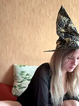 mollygirll online show from October 2025 11:56:02 AM